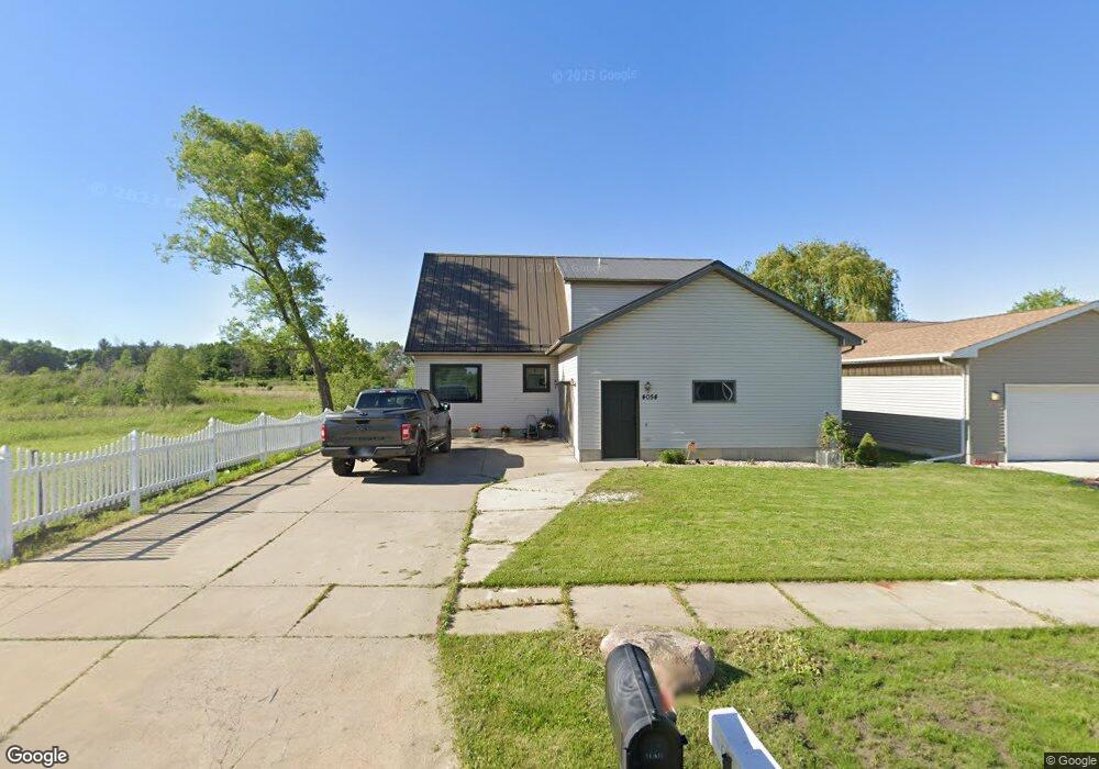 4054 Jill Dr, Waterloo, IA 50701 - photo 1