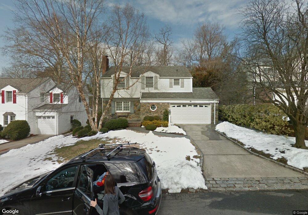 139 Shoreview Rd, Manhasset, NY 11030 - photo 1