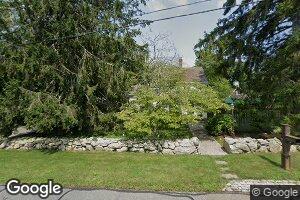 7 Memorial Ave, South Dartmouth, MA 02748