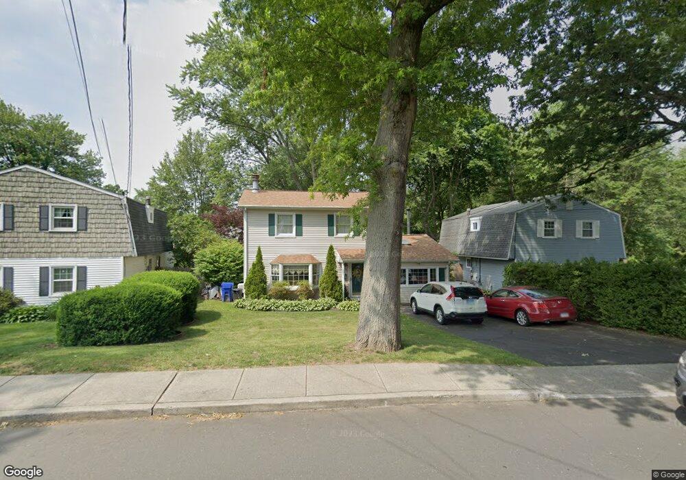 137 Dry Hill Rd, Norwalk, CT 06851 - photo 1