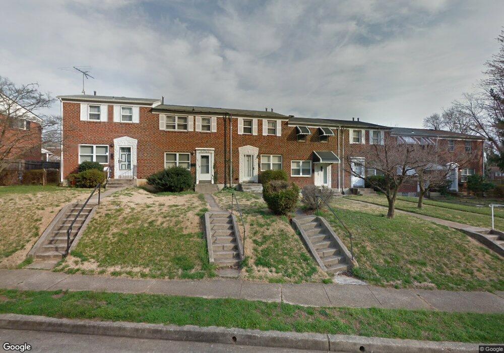 677 S Wickham Rd, Baltimore, MD 21229 - photo 1