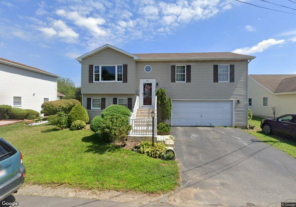 941 Lincoln St, Hazleton, PA 18201 - photo 1