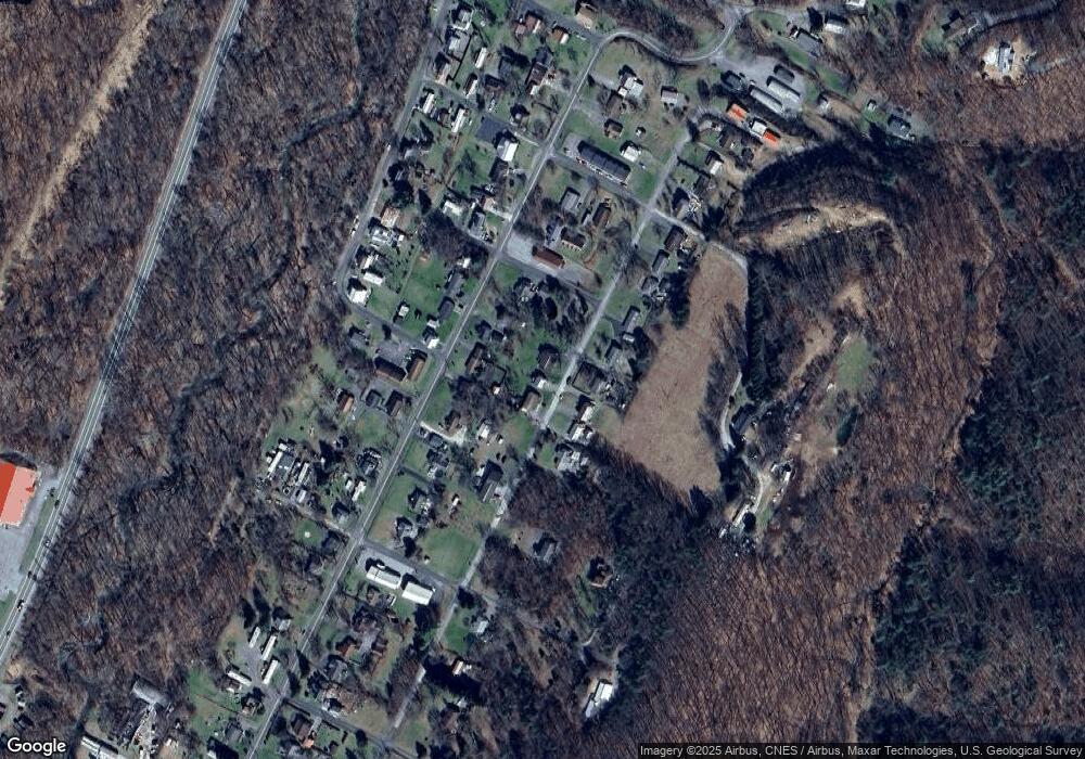 245 N Laurel Ave, Berkeley Springs, WV 25411 - photo 1