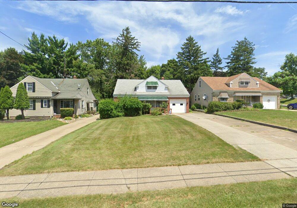 18509 Libby Rd, Maple Heights, OH 44137 - photo 1