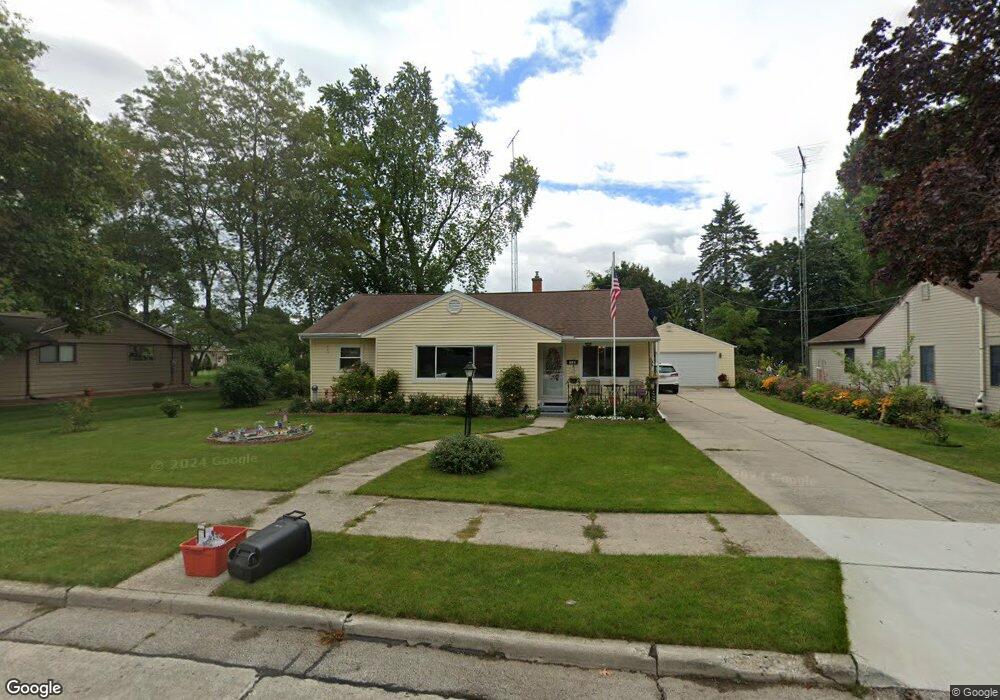 2221 Markham St, Manitowoc, WI 54220 - photo 1