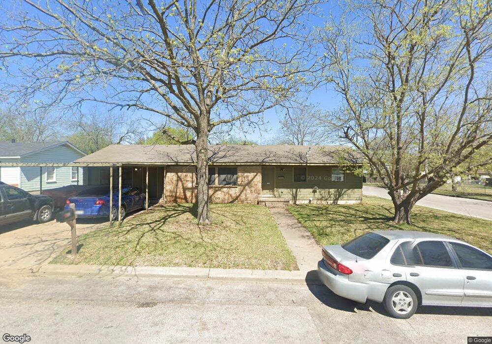 1202 Bales St, Cleburne, TX 76033 - photo 1