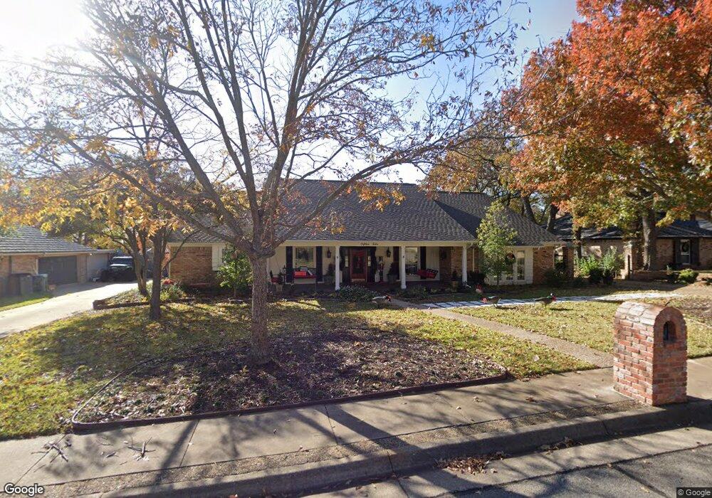 1812 Wimbleton Dr, Bedford, TX 76021 - photo 1