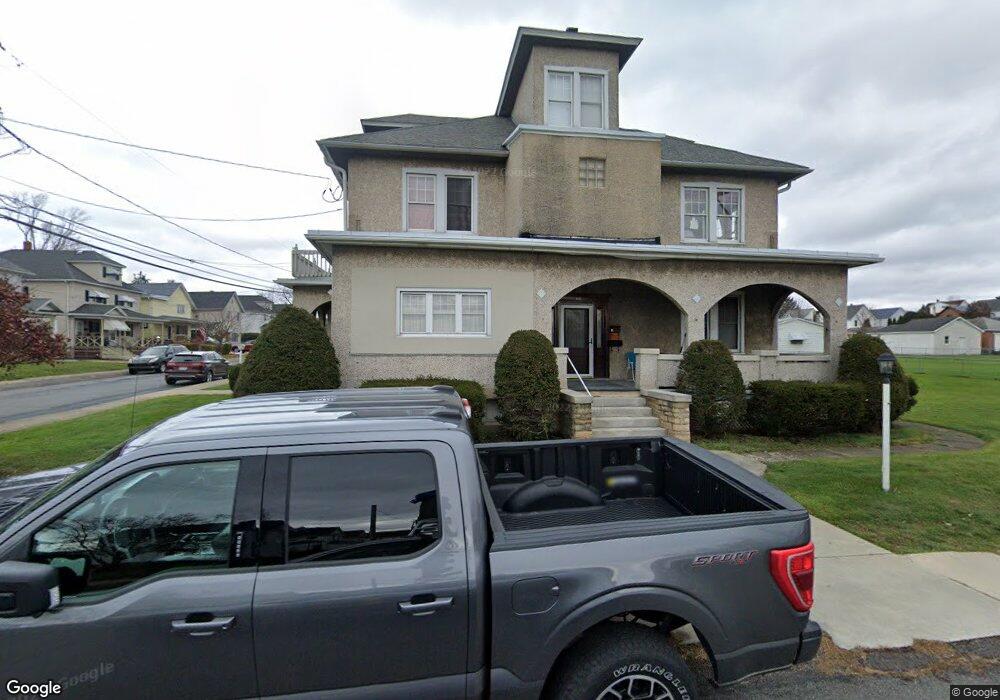 401 E Warren St, Dunmore, PA 18512 - photo 1