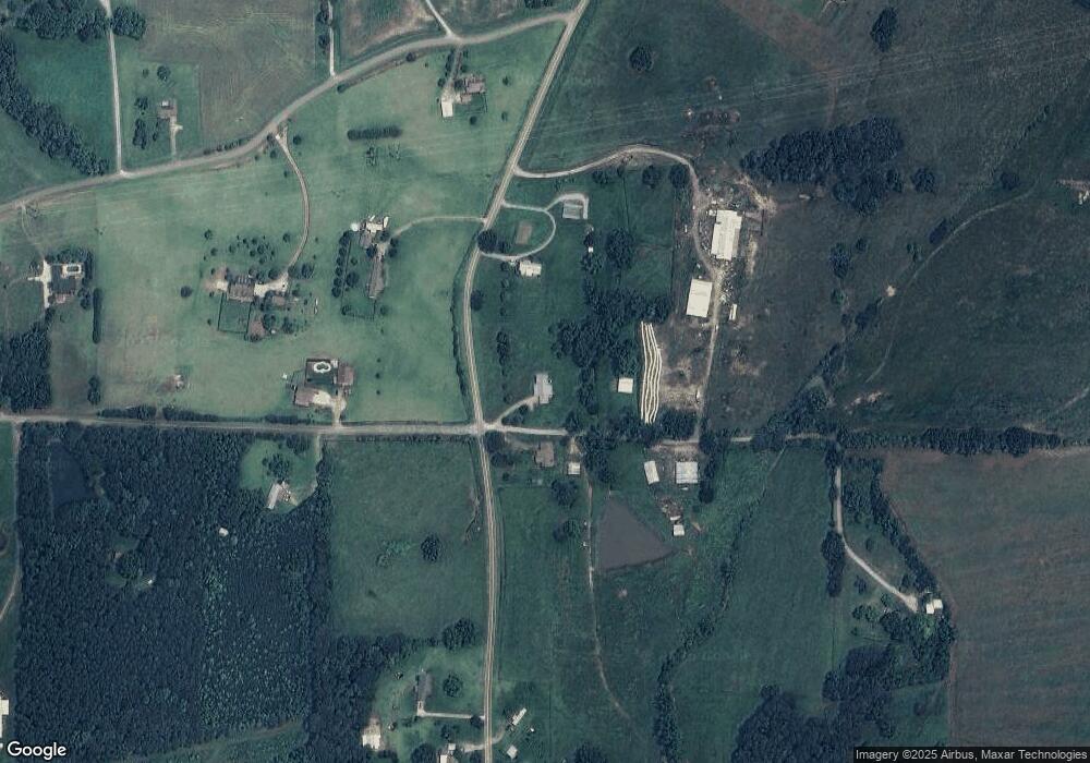 390 Lake Cir, Carrollton, GA 30116 - photo 1