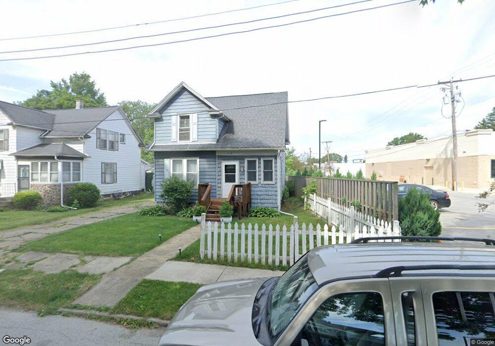 112 Holcomb St, La Porte, IN 46350 - photo 1