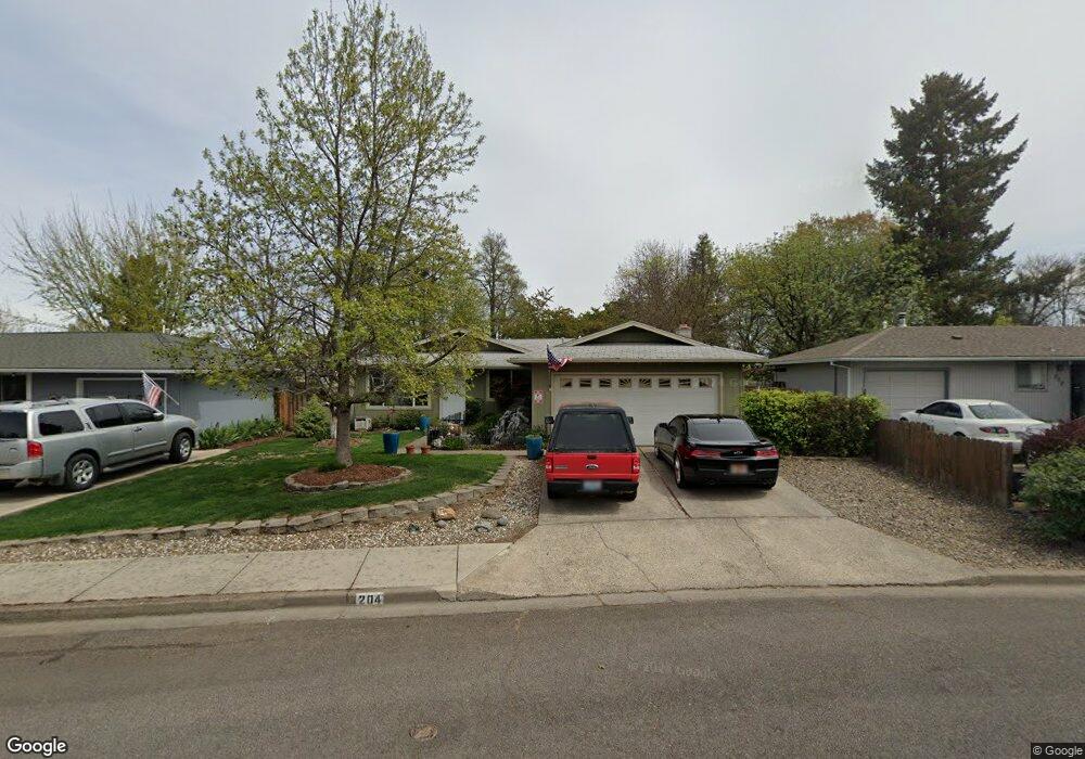 204 Donna Way, Central Point, OR 97502 - photo 1