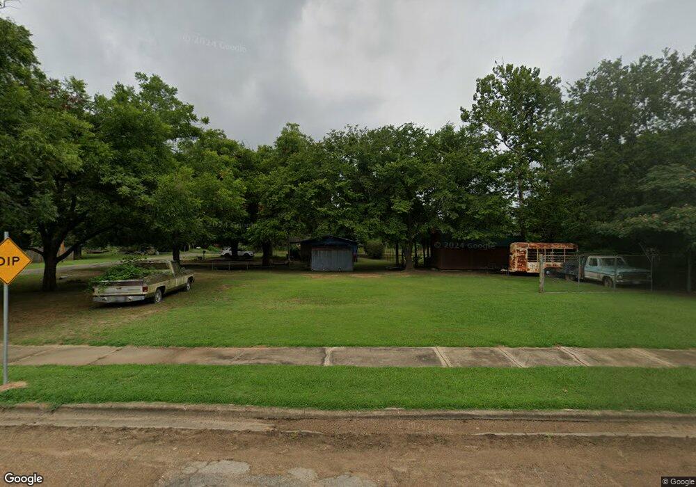 716 S K St, Hugo, OK 74743 - photo 1