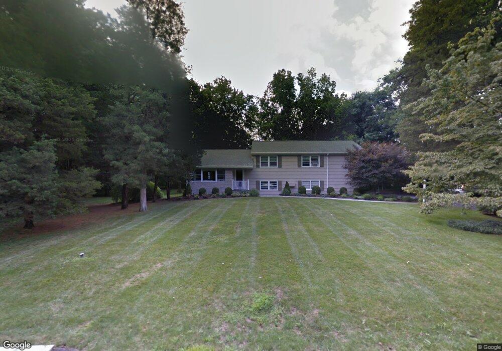 74 Overlook Dr, New Canaan, CT 06840 - photo 1