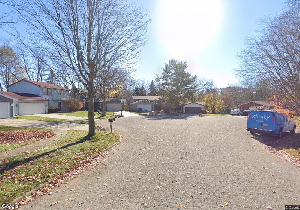 2817 Aurora Dr, Lansing, MI 48910 - photo 1