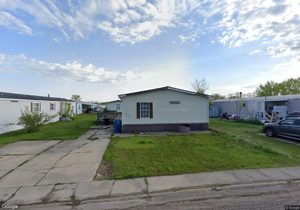 194 Ann Boleyn Ln, Flint, MI 48507 - photo 1