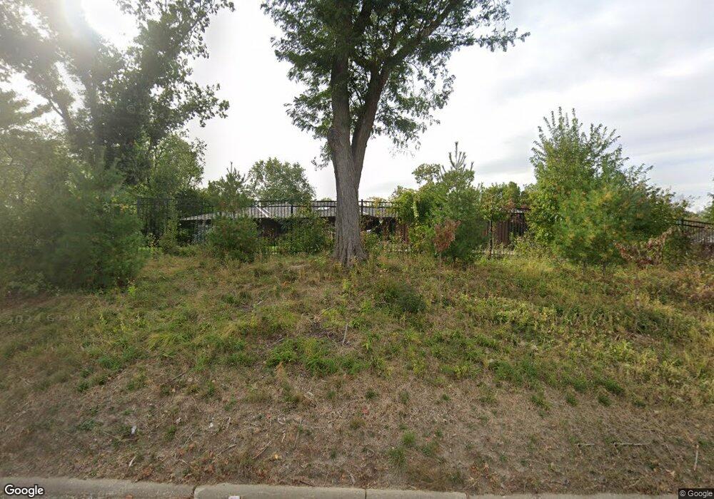 295 34th St SE, Cedar Rapids, IA 52403 - photo 1