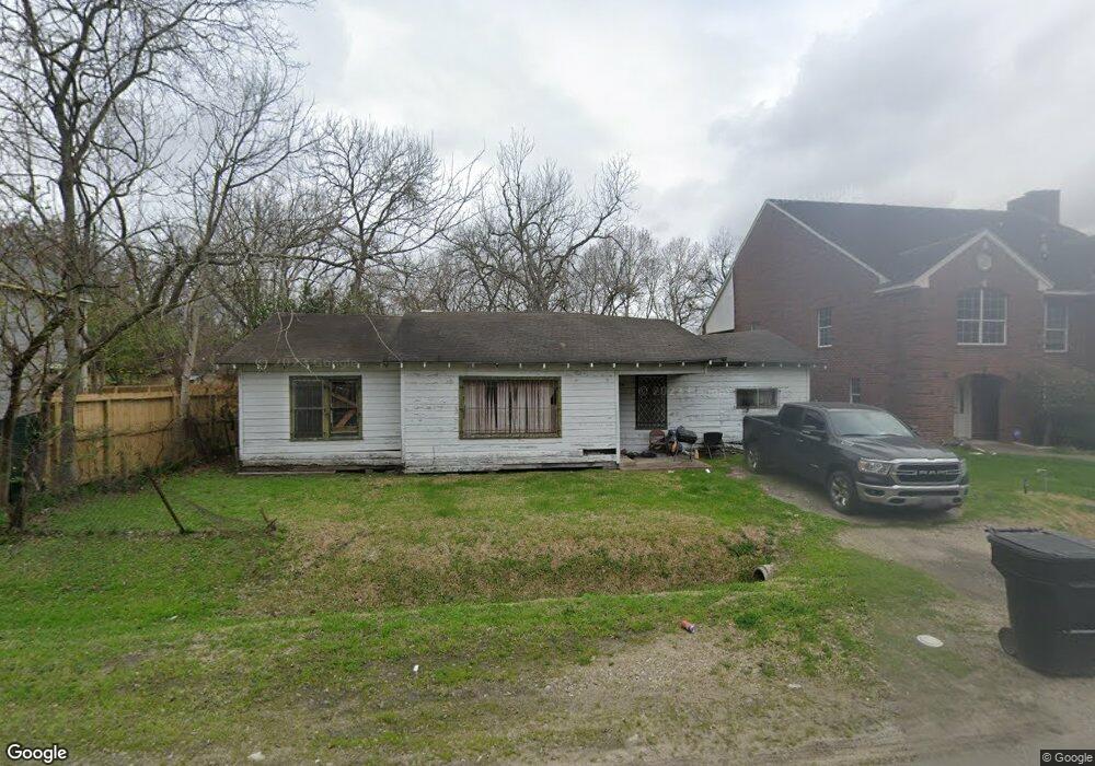 7421 Knox St, Houston, TX 77088 - photo 1