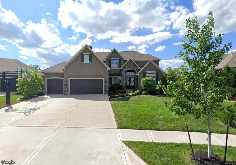 10547 W 168th Terrace, Overland Park, KS 66221 - photo 1