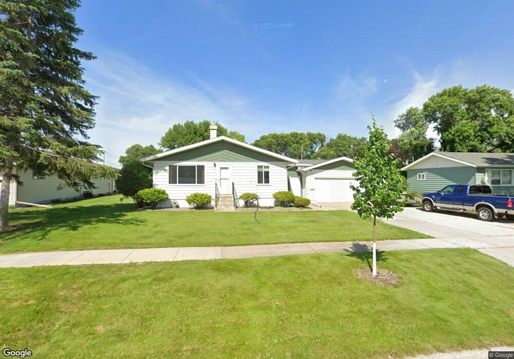 1457 18th St S, Fargo, ND 58103 - photo 1