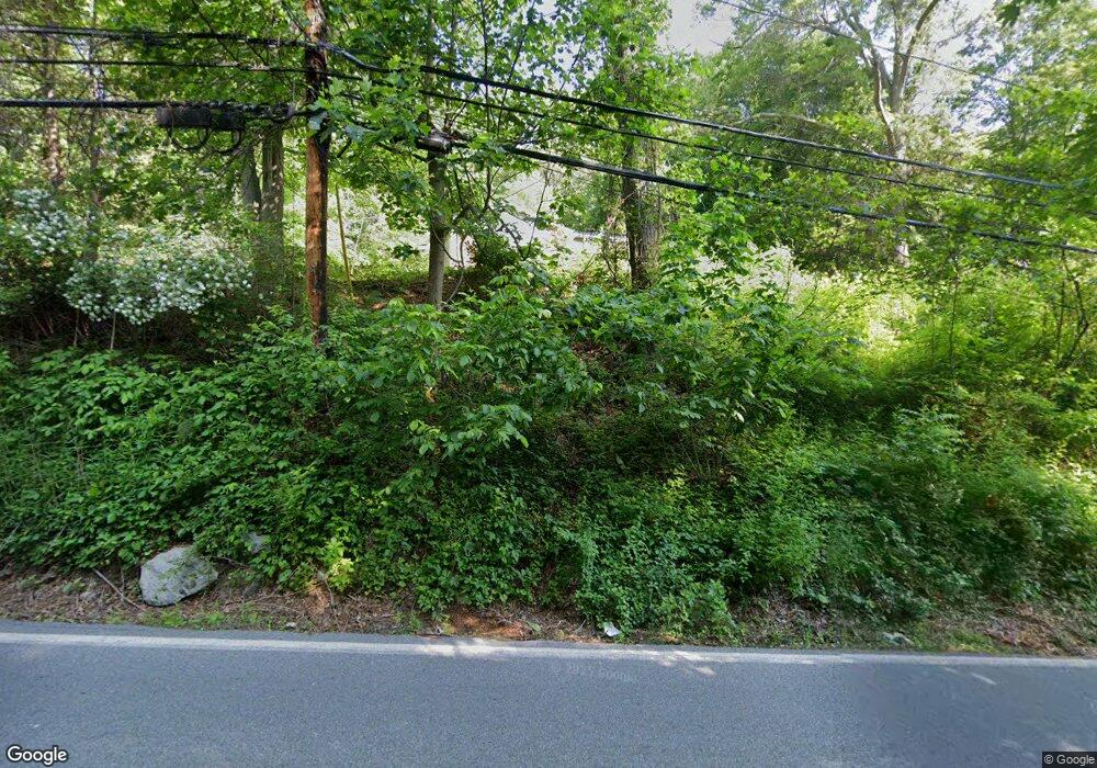 377 Oscawana Lake Rd, Putnam Valley, NY 10579 - photo 1