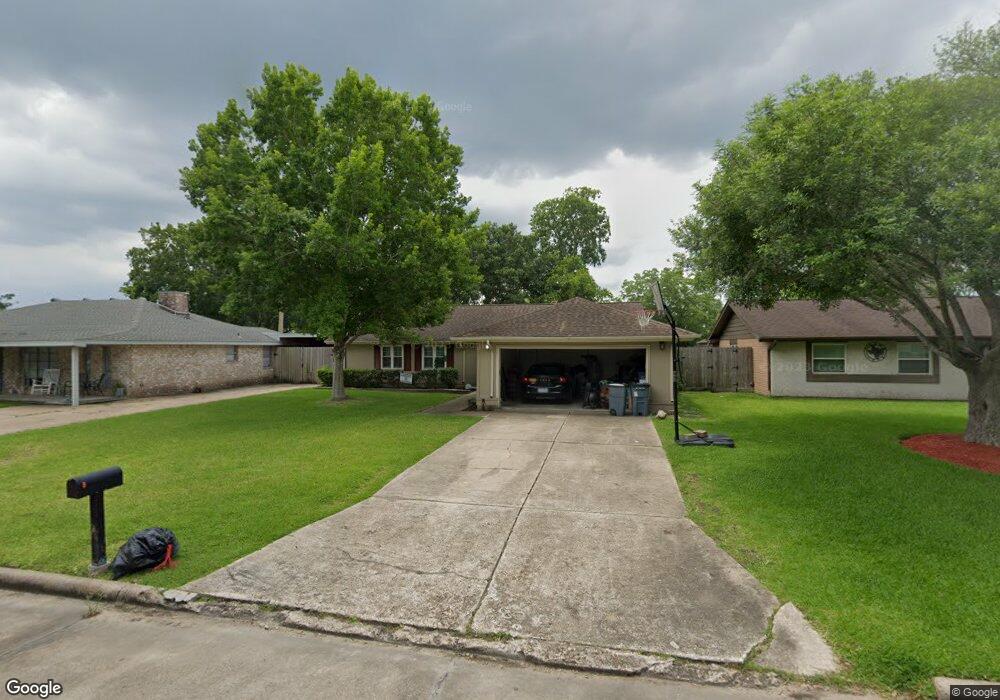 16922 Star Dale Ln, Friendswood, TX 77546 - photo 1