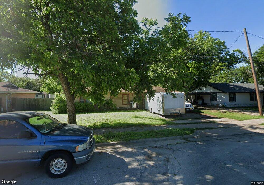 1311 Poindexter Ave, Cleburne, TX 76033 - photo 1