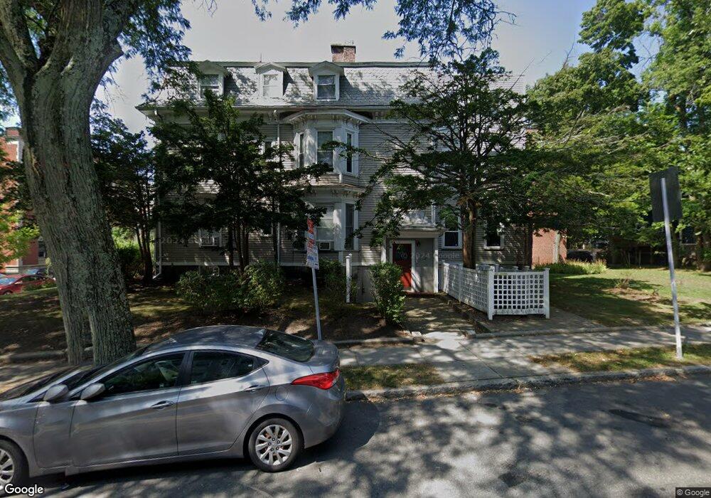 133 1/2 Oxford St unit 12, Cambridge, MA 02140 - photo 1