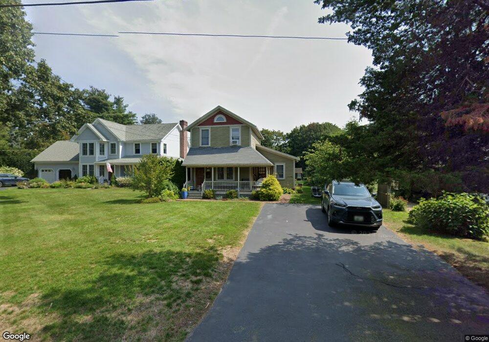 136 Alfred Drowne Rd, Barrington, RI 02806 - photo 1