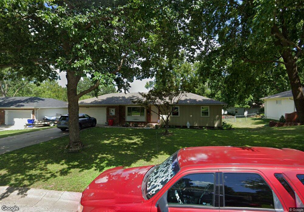 6925 Ballentine St, Shawnee, KS 66203 - photo 1