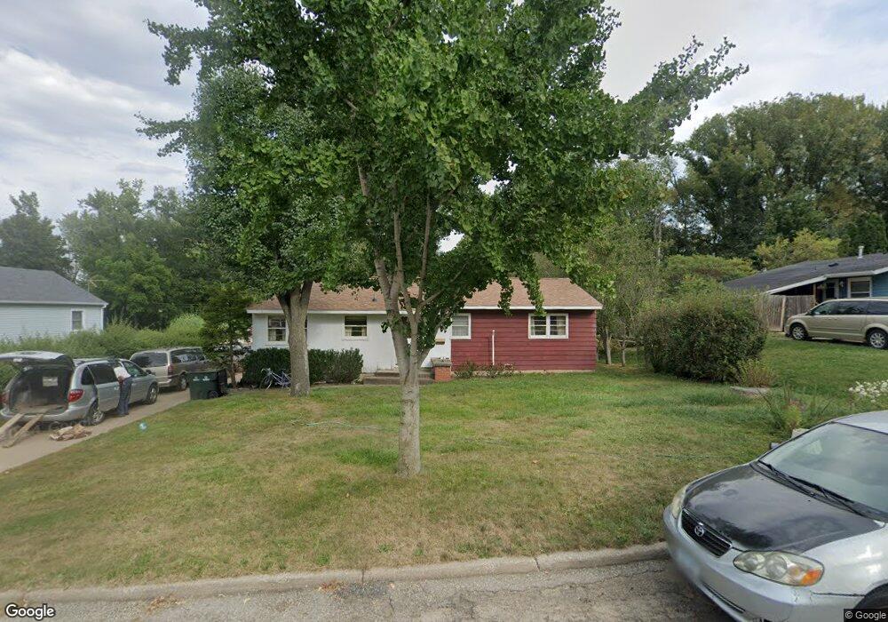 1204 33rd St SE, Cedar Rapids, IA 52403 - photo 1