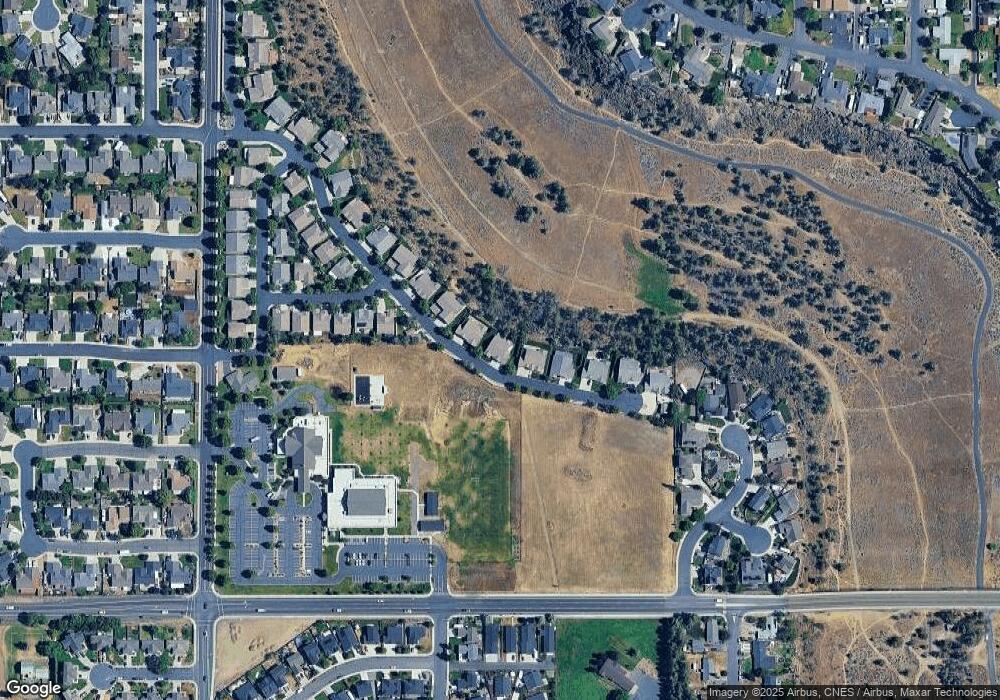 1635 NW Cliff Side Way, Redmond, OR 97756 - photo 1