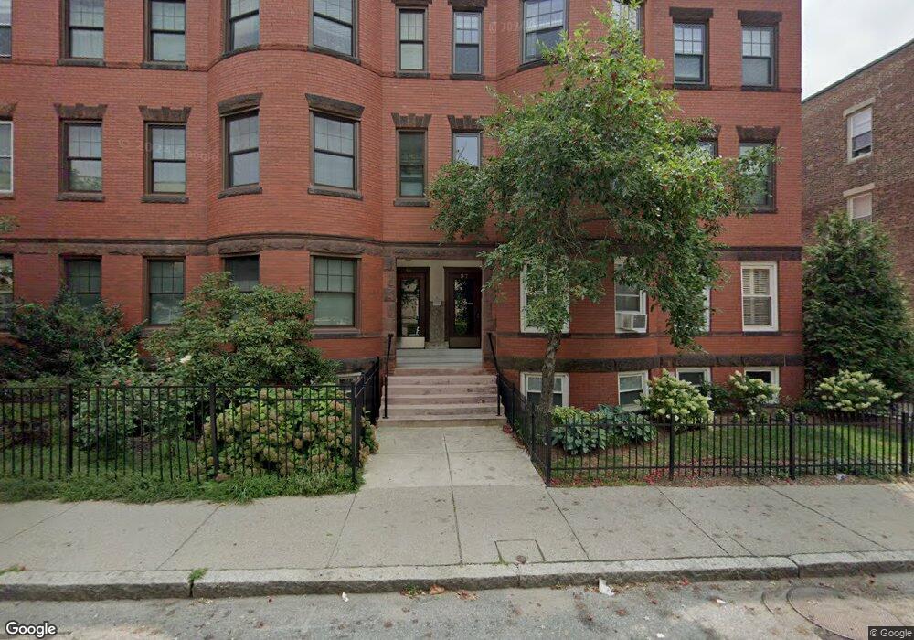 59 Pleasant St unit 6, Brookline, MA 02446 - photo 1