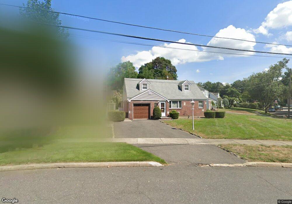 180 Beech Dr N, River Edge, NJ 07661 - photo 1