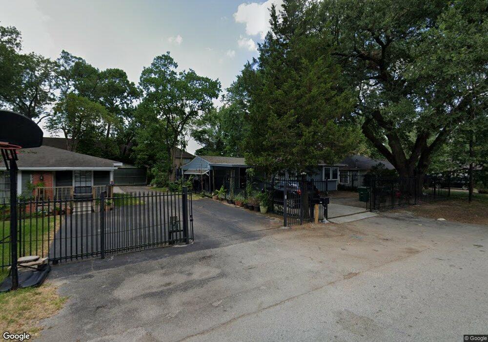 510 Sikes St, Houston, TX 77018 - photo 1
