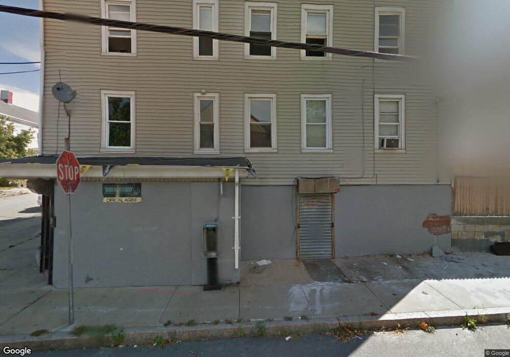 119121Pine St 125 Green St 4 Canonicus, Fall River, MA 02723 - photo 1