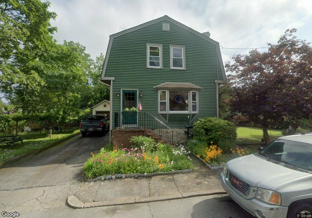 19 Arnold St, South Dartmouth, MA 02748 - photo 1