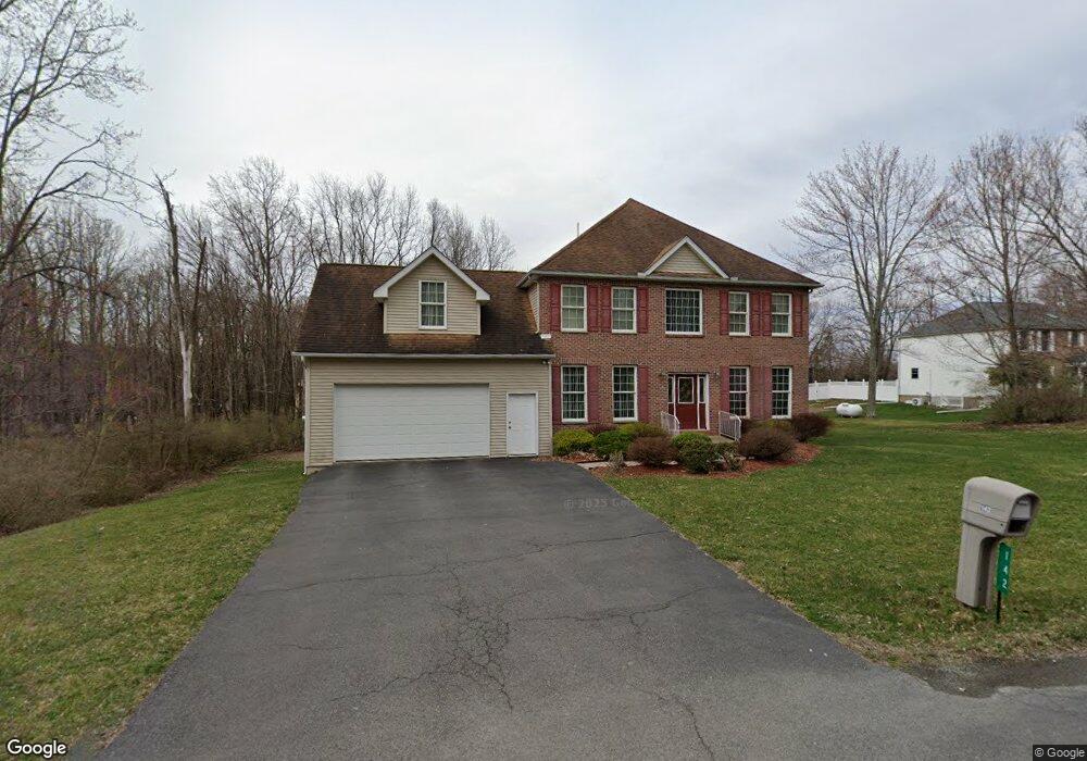 142 Kimberly Cir, Clarks Summit, PA 18411 - photo 1