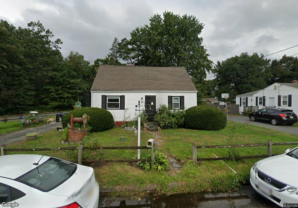 102 Redfern Dr, Springfield, MA 01109 - photo 1