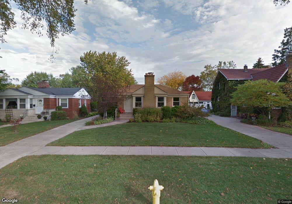 359 E Parkview Ave, Elmhurst, IL 60126 - photo 1