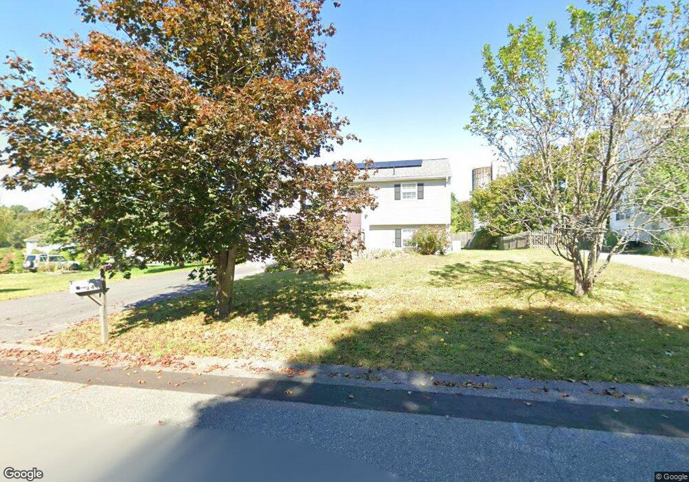 4 Maxine Cir, Easthampton, MA 01027 - photo 1