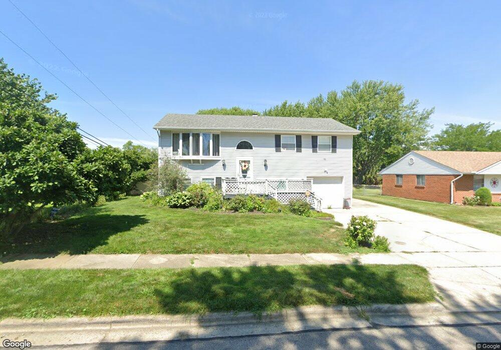 1320 Arlington Dr, Xenia, OH 45385 - photo 1