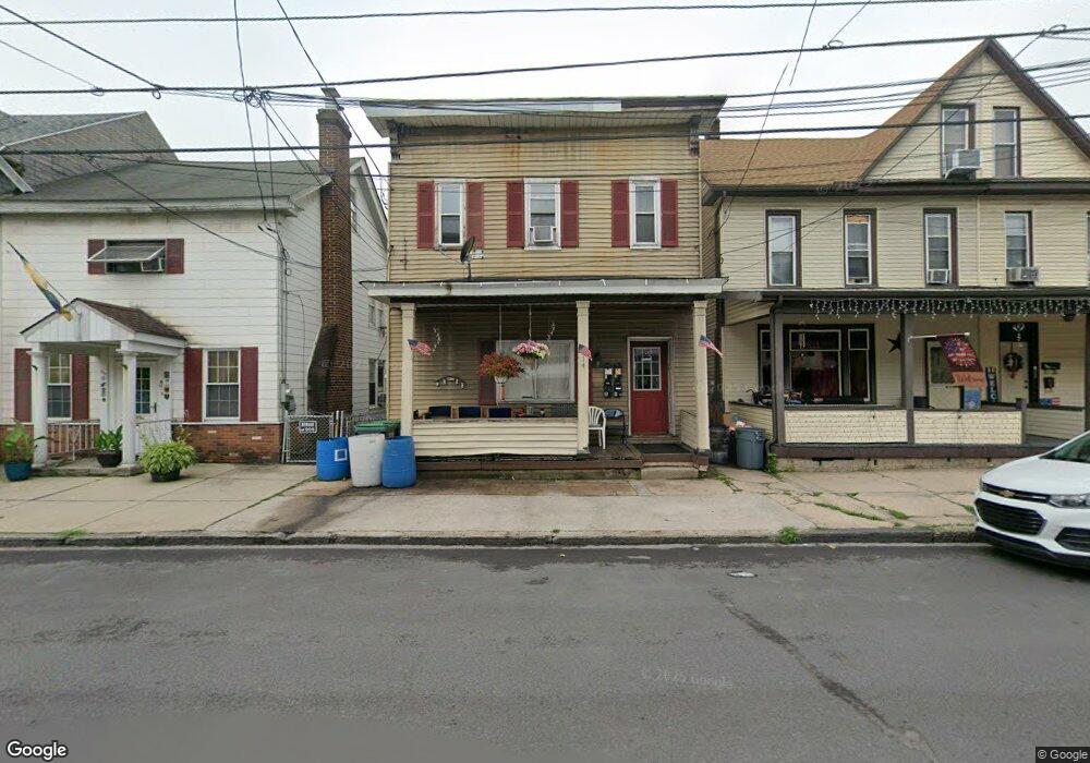 214 Pine St, Tamaqua, PA 18252 - photo 1