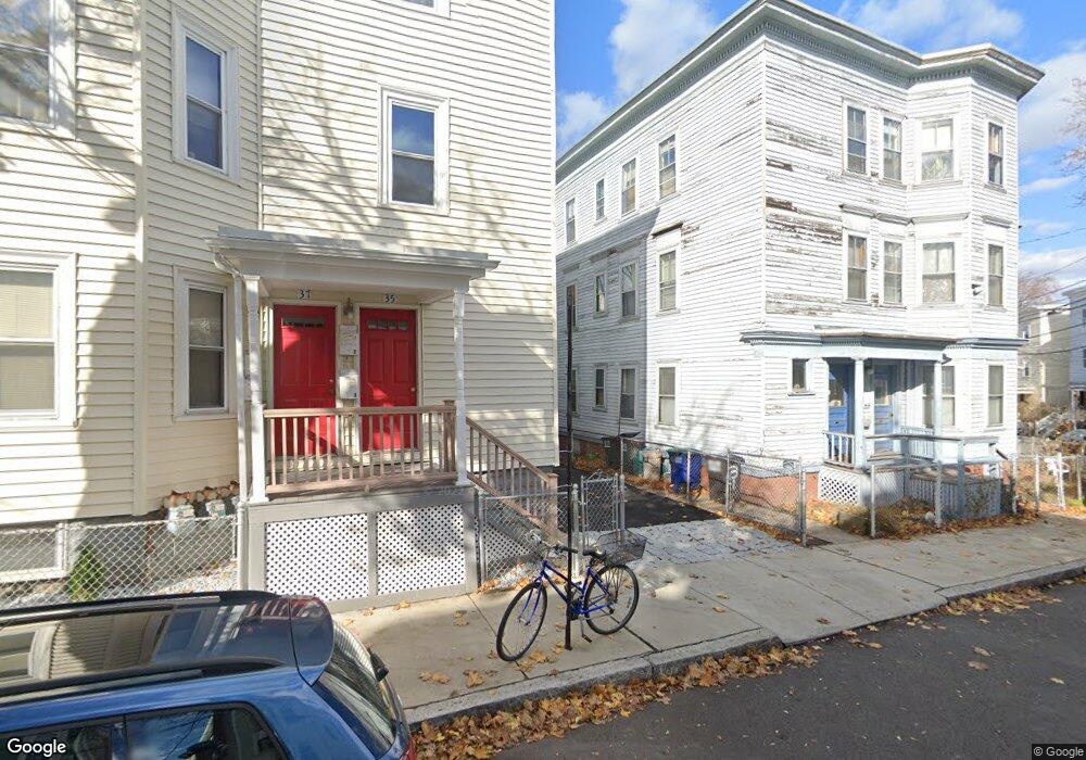 24 Beacon Place unit 3, Somerville, MA 02143 - photo 1