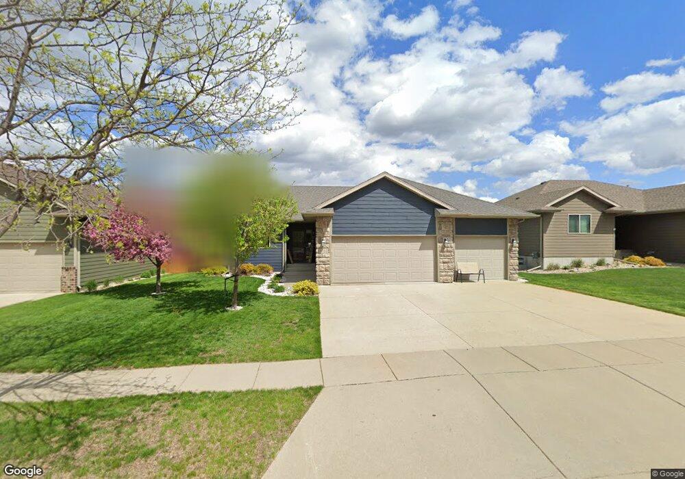 5212 S Chinook Ave, Sioux Falls, SD 57108 - photo 1