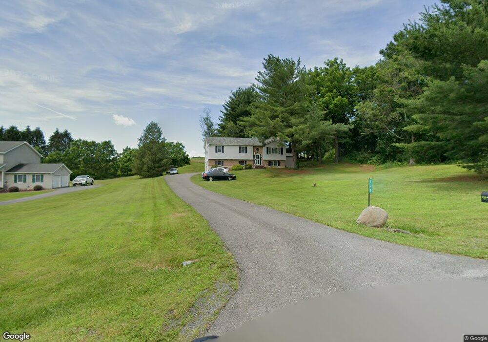 6 Corine Ct, Effort, PA 18330 - photo 1