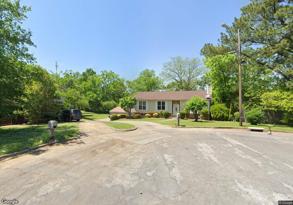 825 Springlake Cir NE, Birmingham, AL 35215 - photo 1