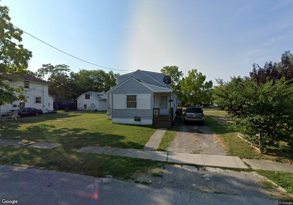 902 Holmes Ave, Lima, OH 45804 - photo 1