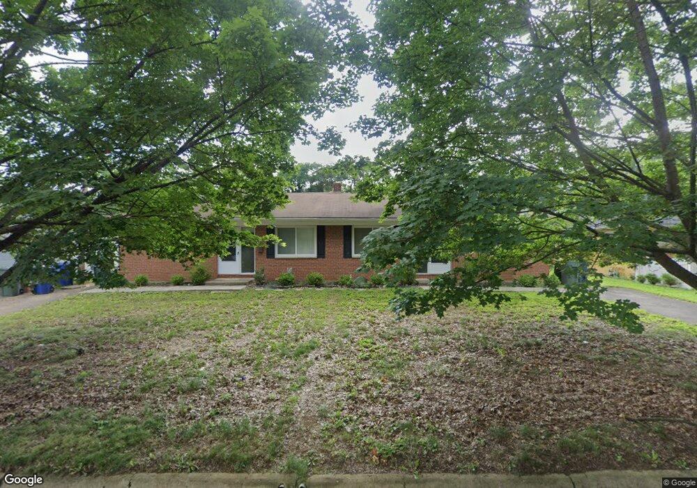 4934-4936 Solar Dr, Columbus, OH 43214 - photo 1