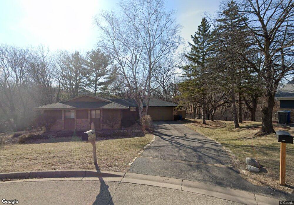 5734 Creek Park Ln, Minnetonka, MN 55345 - photo 1