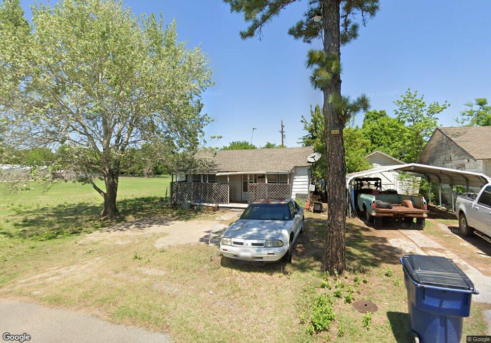 203 W Pecan Ave, Duncan, OK 73533 - photo 1